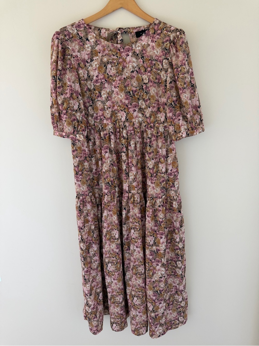 En Saison Pink and Beige Floral Top with Mauve Accents